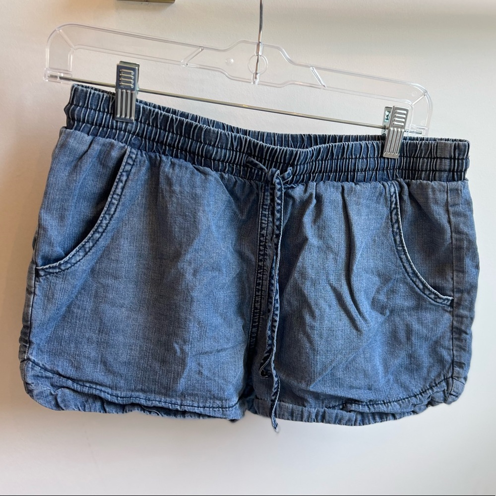 Chambray drawstring shorts